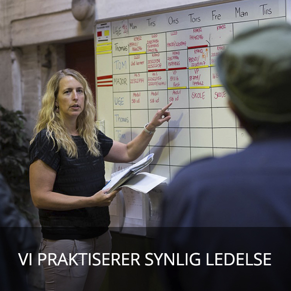 184_VI-PRAKTISERER-SYNLIG-LEDELSE